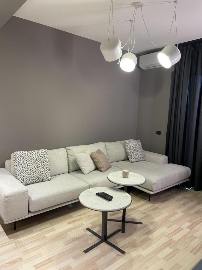 Tirana LUX Apartments Bagian luar foto