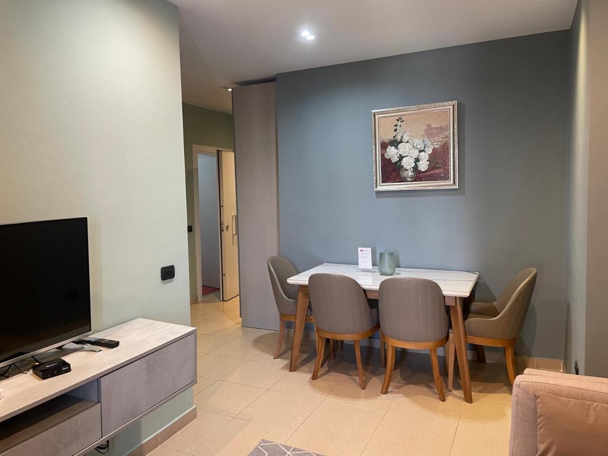 Tirana LUX Apartments Bagian luar foto