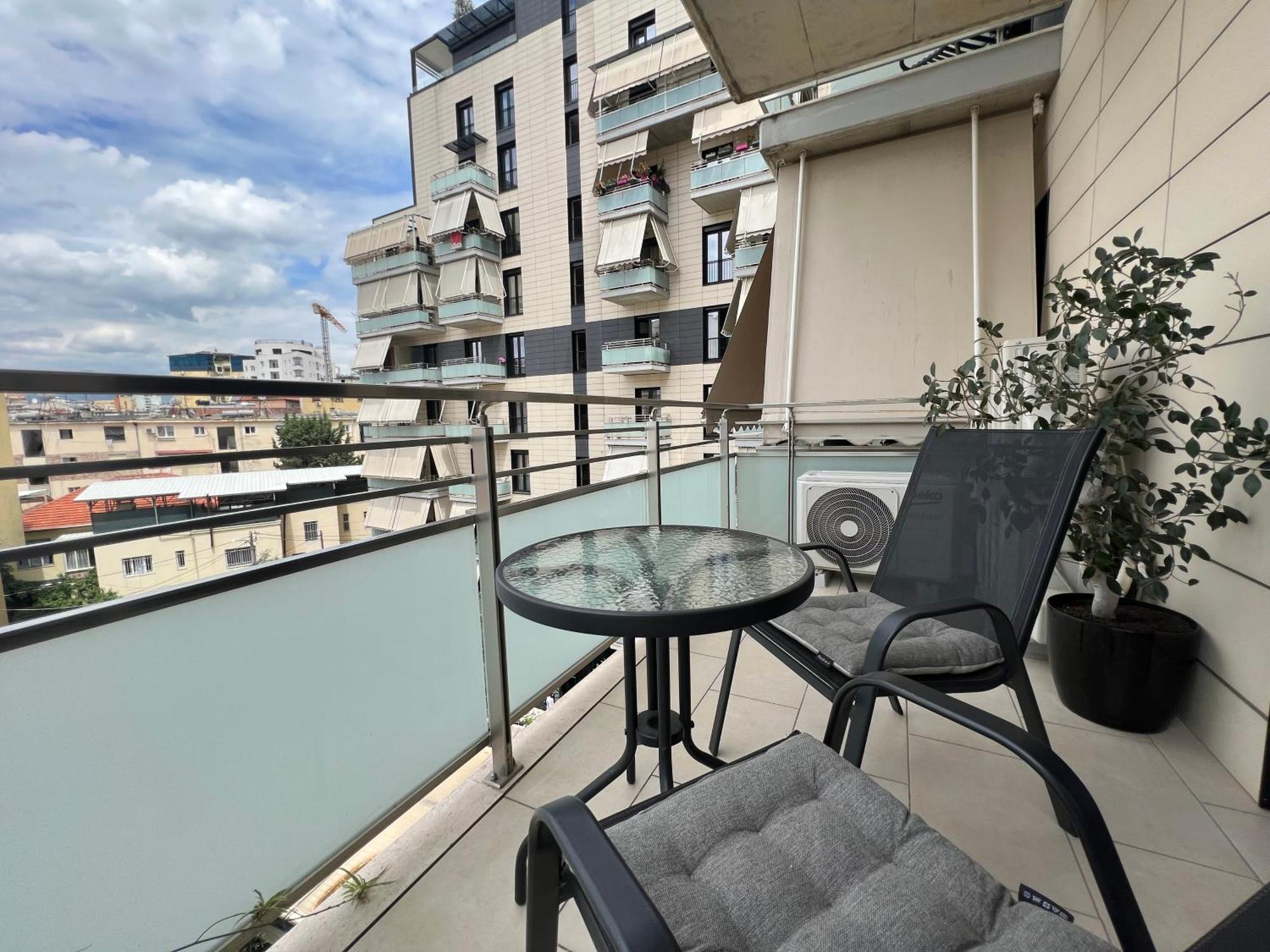 Tirana LUX Apartments Bagian luar foto