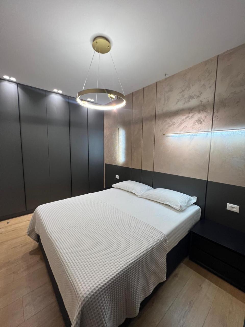 Tirana LUX Apartments Bagian luar foto
